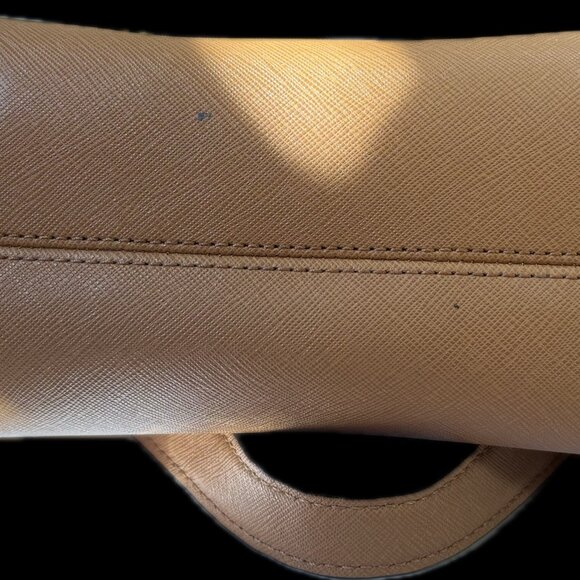 Michael Kors Tan Saffiano Leather Chain Shoulder Tote – Gold Hardware - Picture 3 of 10